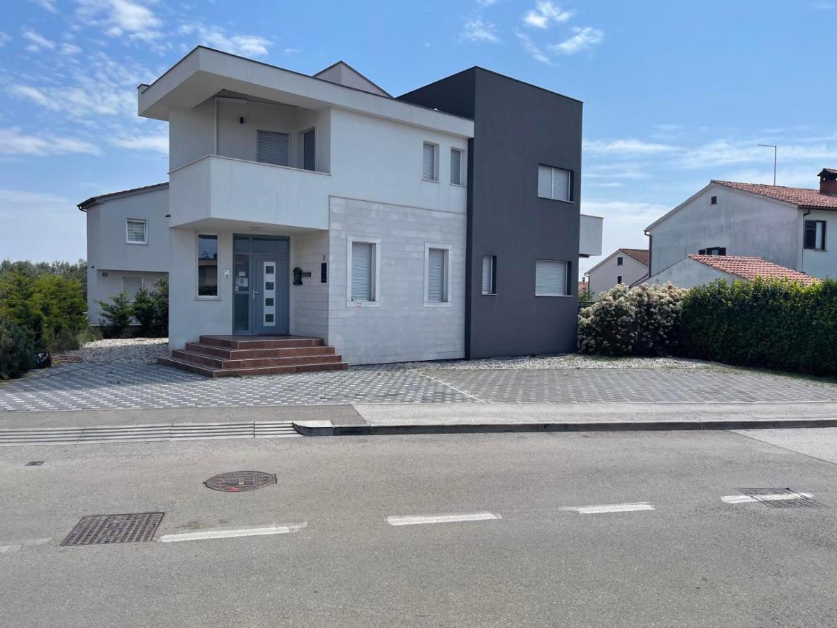 Apartments Peti Póla Kültér fotó