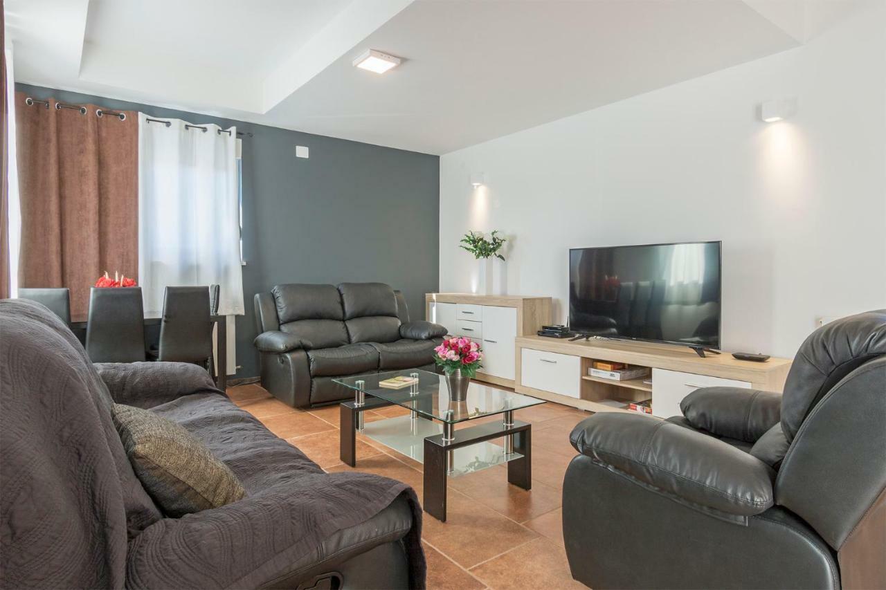 Apartments Peti Póla Kültér fotó