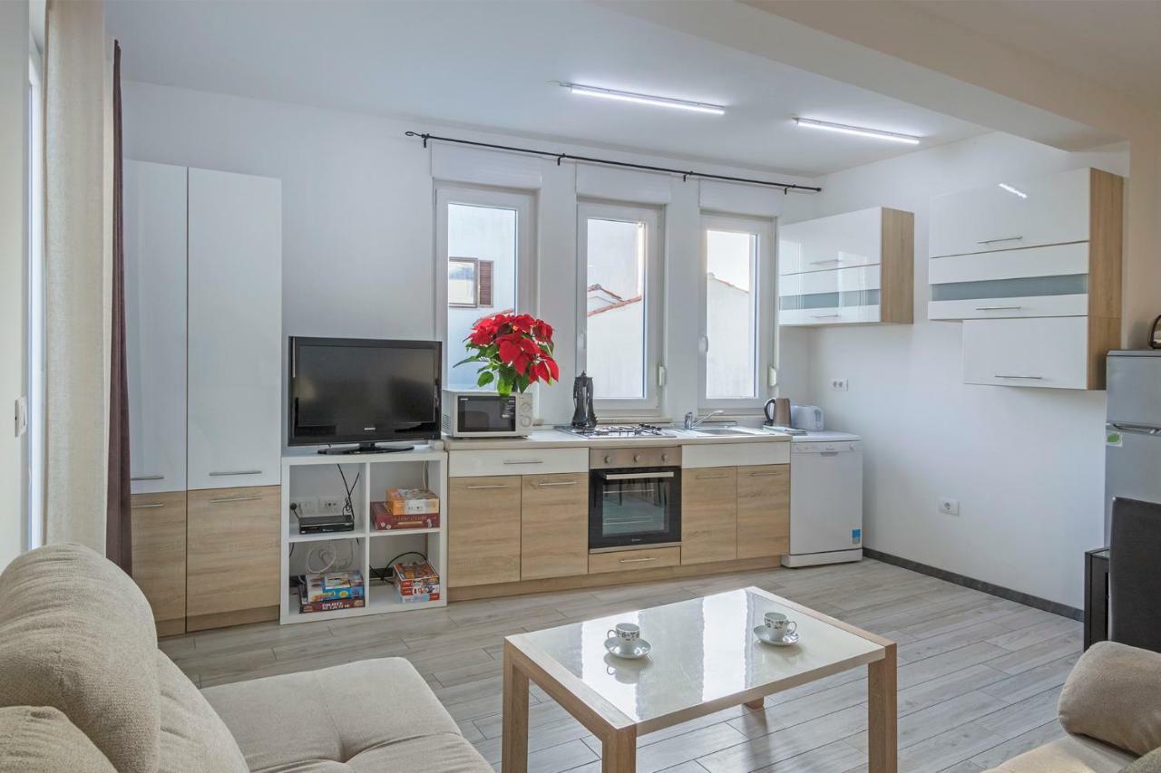 Apartments Peti Póla Kültér fotó